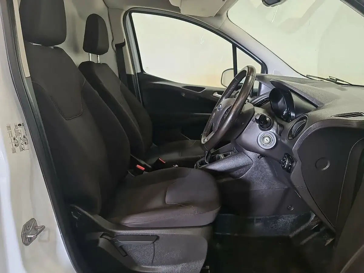 2022-ford-transit-courier-10t-limited-ecoboost-big-2