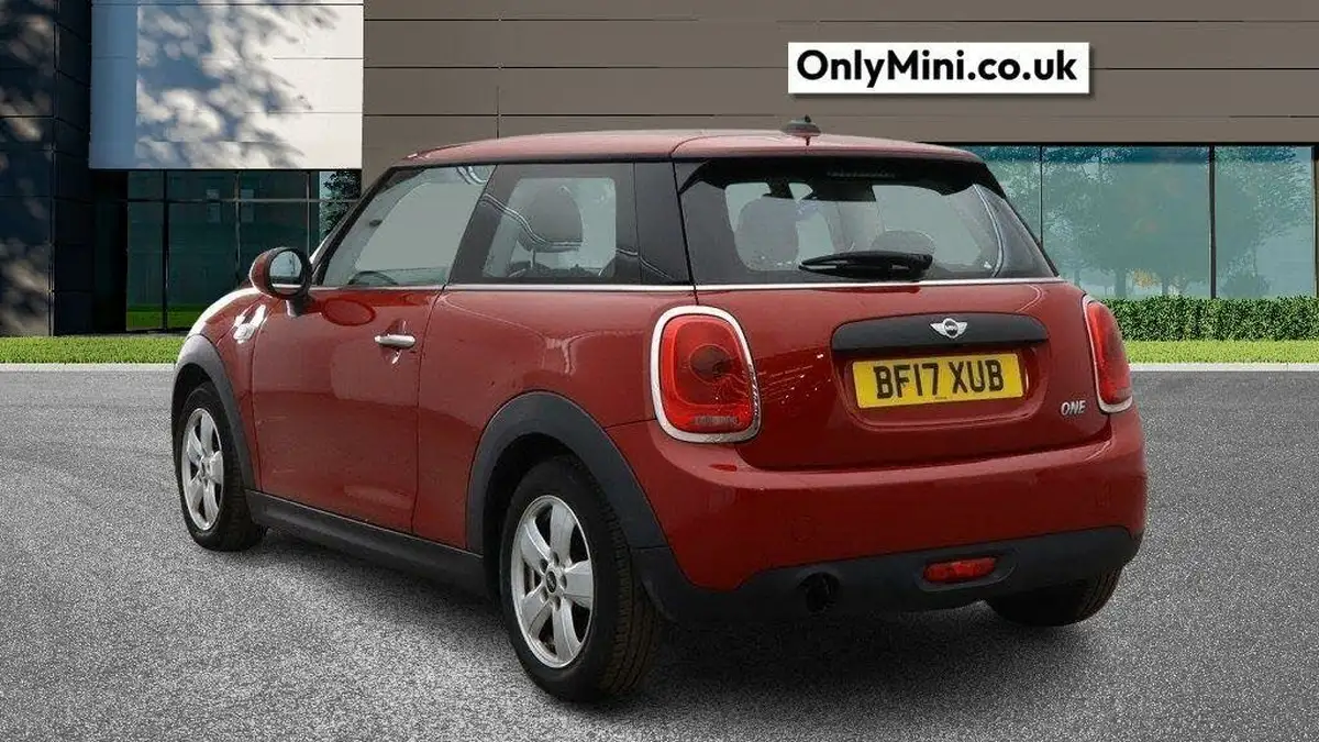 2017-mini-cooper-12-one-3d-big-5