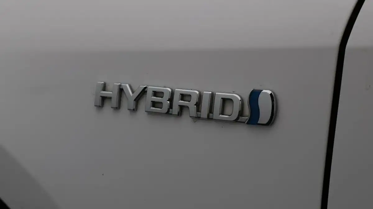 2021-toyota-corolla-18-vvt-i-design-trk-hatchback-5d-big-20