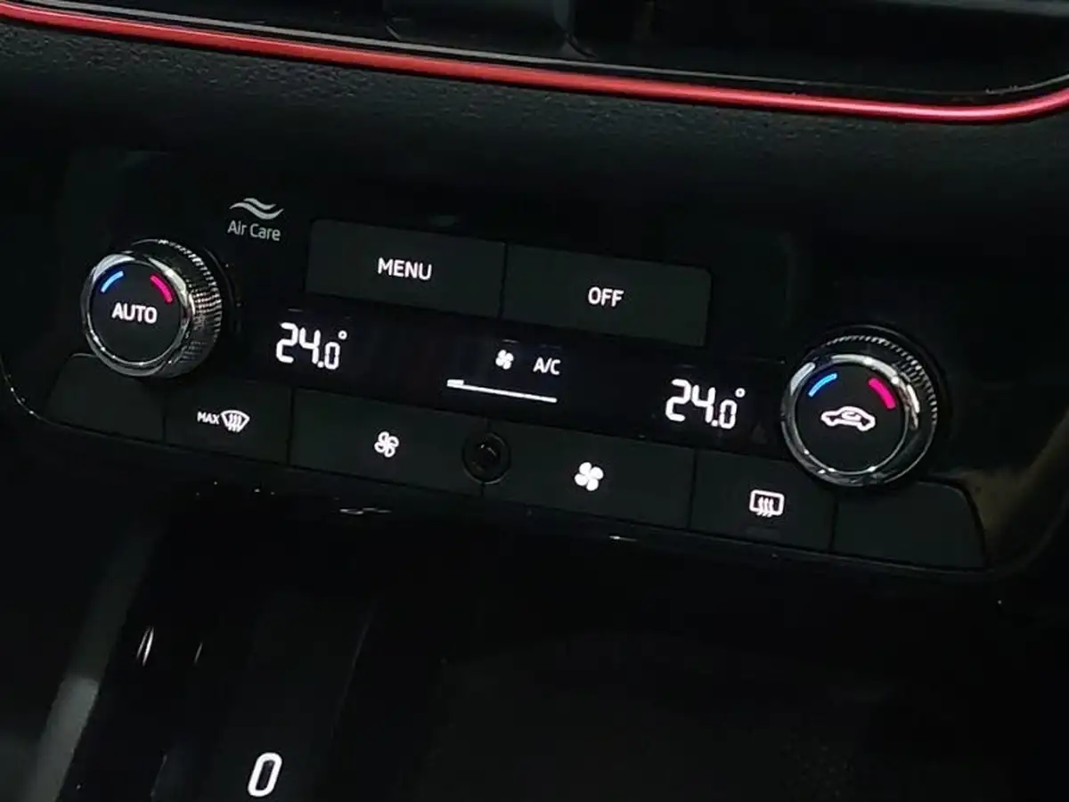 2024-skoda-kamiq-10-tsi-monte-carlo-116ps-dsg-big-15