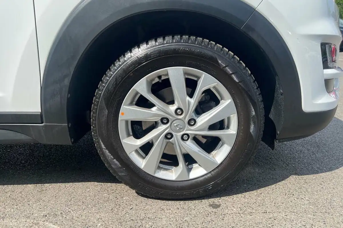 2021-hyundai-tucson-16crdi-se-nav-136ps-dct-big-34