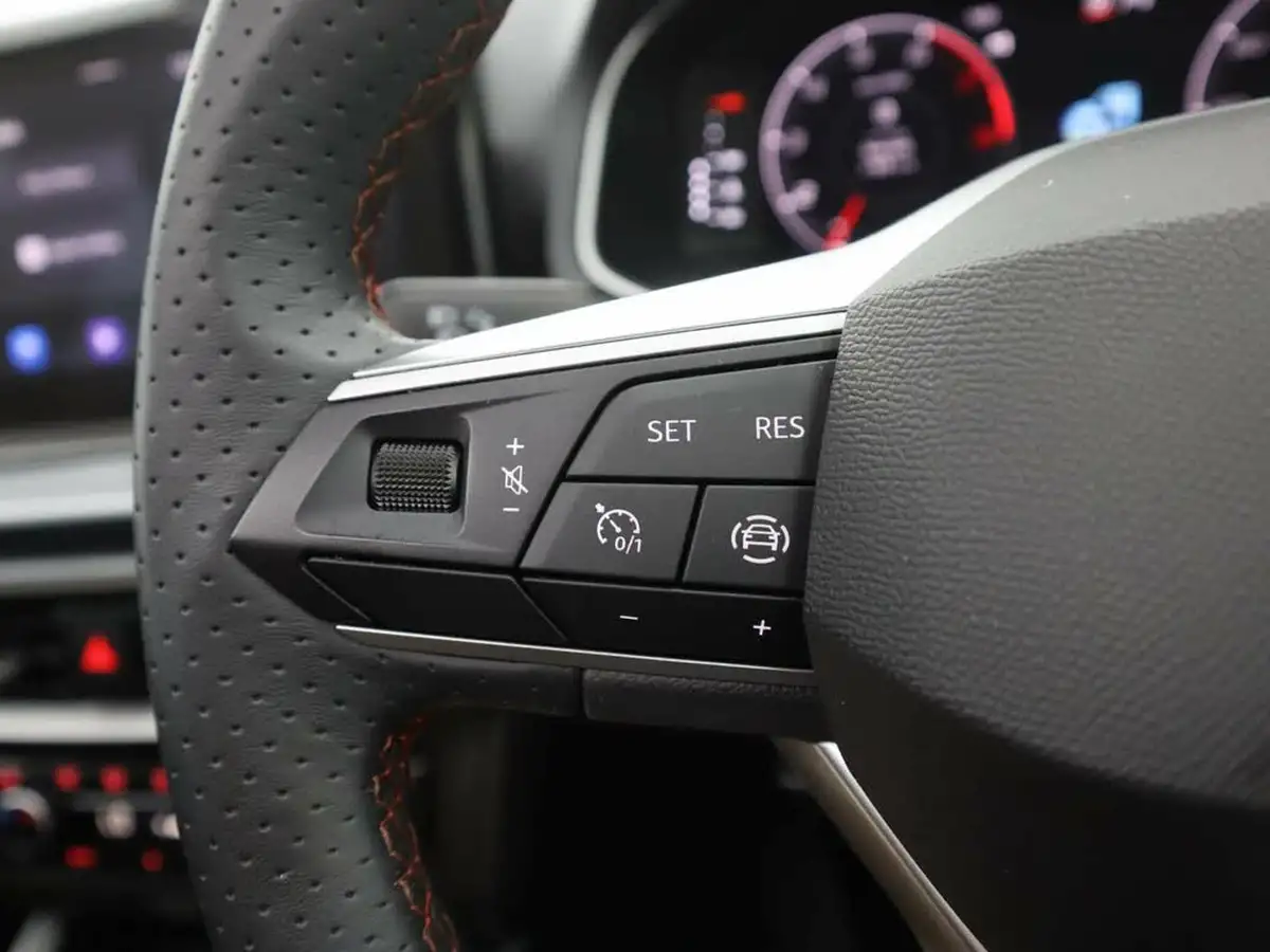 2024-seat-ibiza-10-tsi-anniversary-limited-edition-95ps-big-34