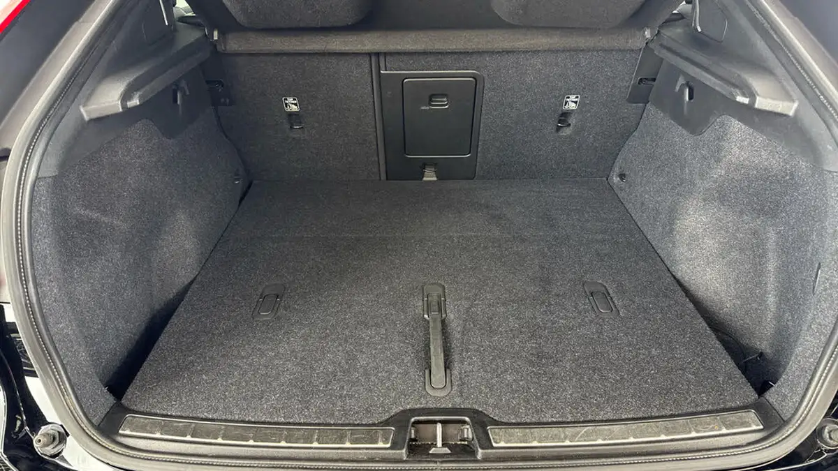 2022-volvo-c40-e-twin-recharge-pro-big-14