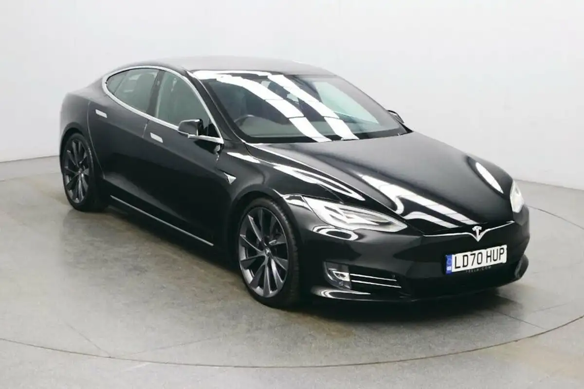 2020-tesla-model-s-e-long-range-big-8