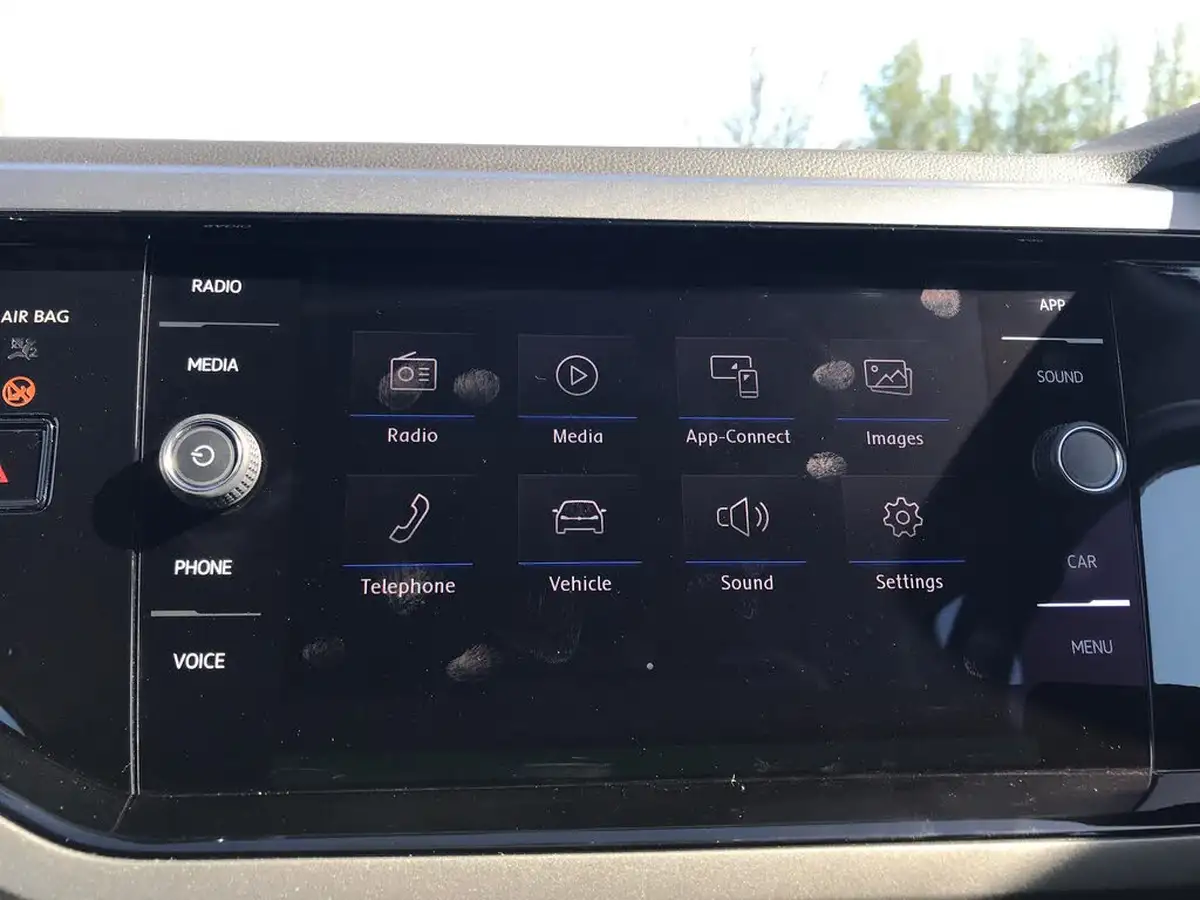 2018-volkswagen-polo-10-tsi-se-big-16