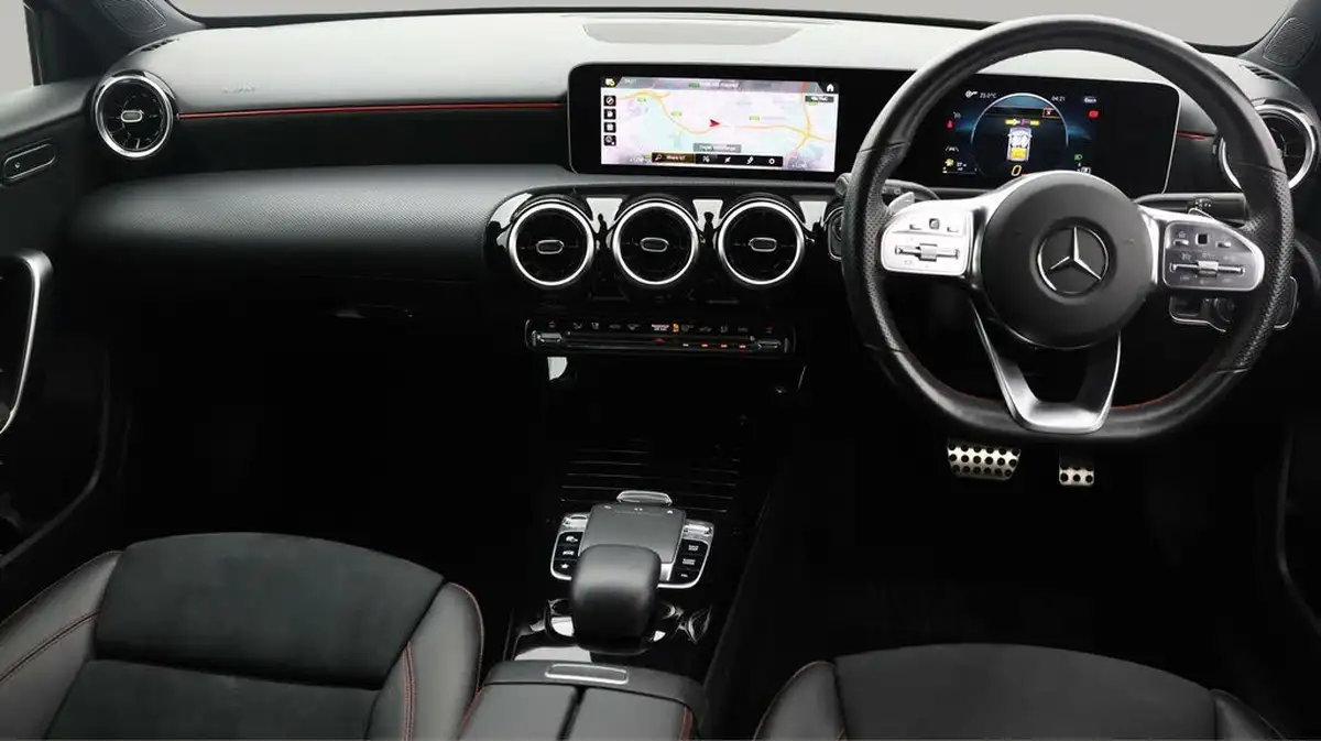 2019-mercedes-benz-a-class-13-a200-amg-line-executive-hatchback-5d-7g-dct-big-12
