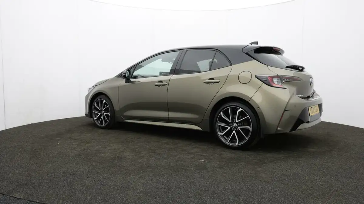 2022-toyota-corolla-18-vvt-i-excel-120bhp-trk-hatchback-big-71