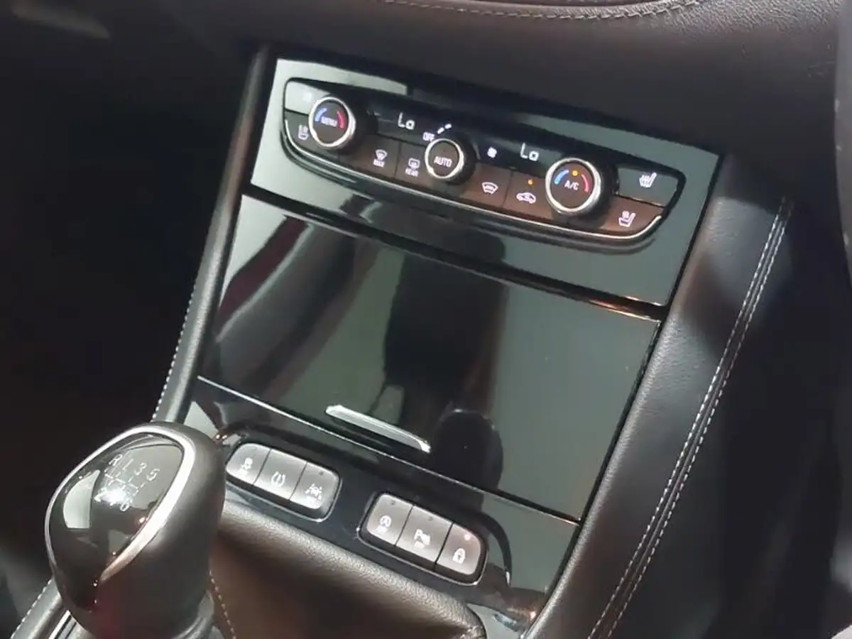 2019-vauxhall-grandland-x-12-elite-nav-ss-big-17