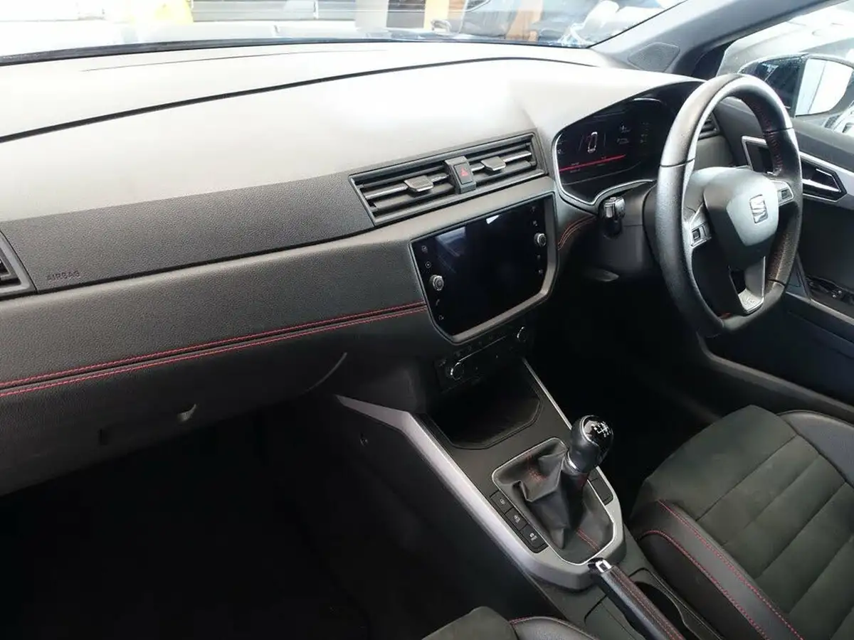 2019-seat-arona-10-tsi-fr-sport-ss-big-10