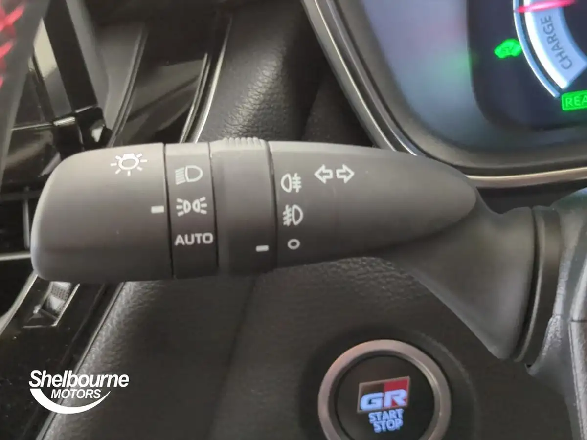 2023-toyota-corolla-18-vvt-i-gr-sport-138bhp-touring-sports-big-25