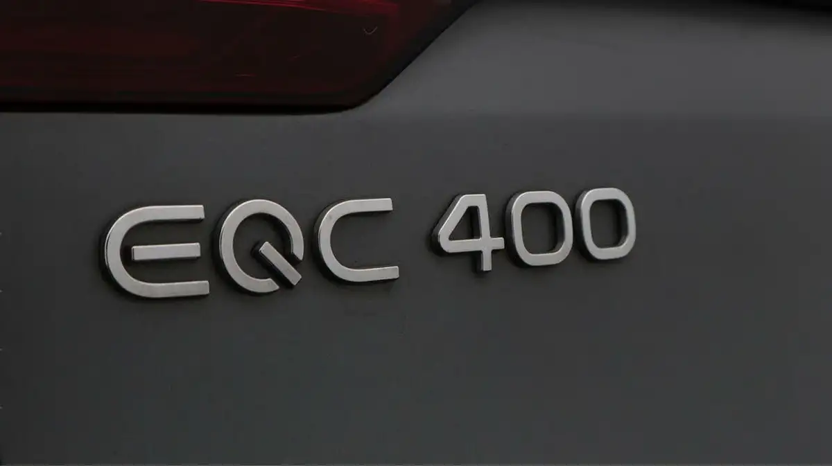 2022-mercedes-benz-eqc-e-eqc-400-amg-line-premium-plus-big-22