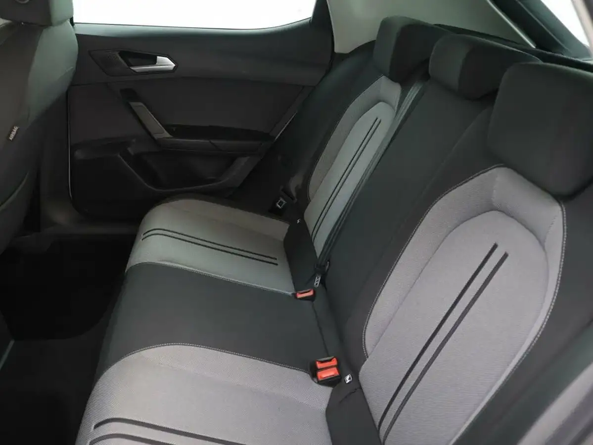 2021-seat-leon-15-tsi-evo-se-dynamic-hatchback-big-23