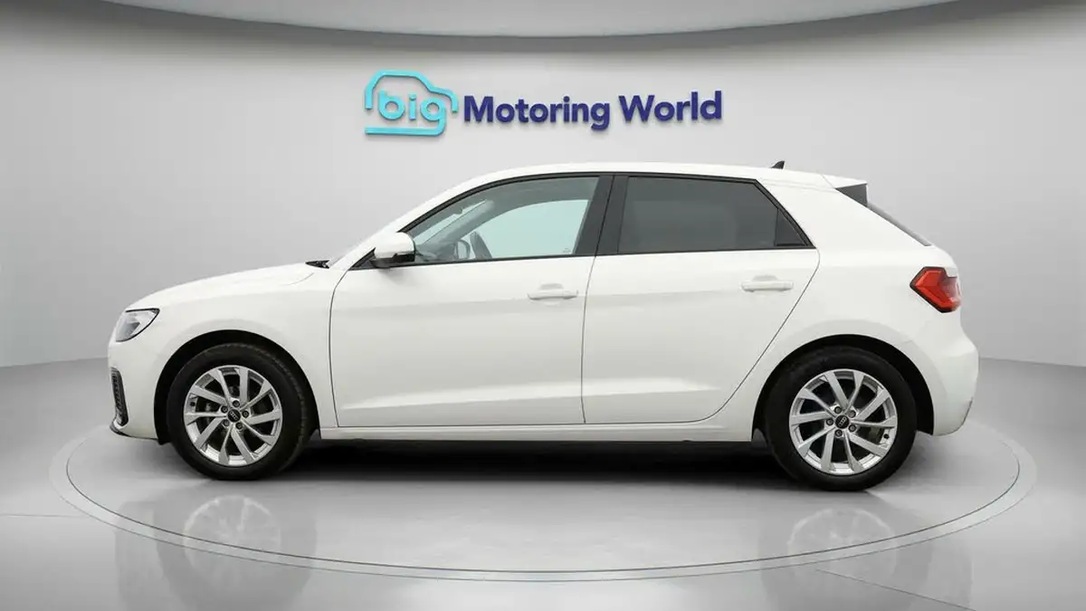 2023-audi-a1-10-25-tfsi-sport-s-tronic-big-3