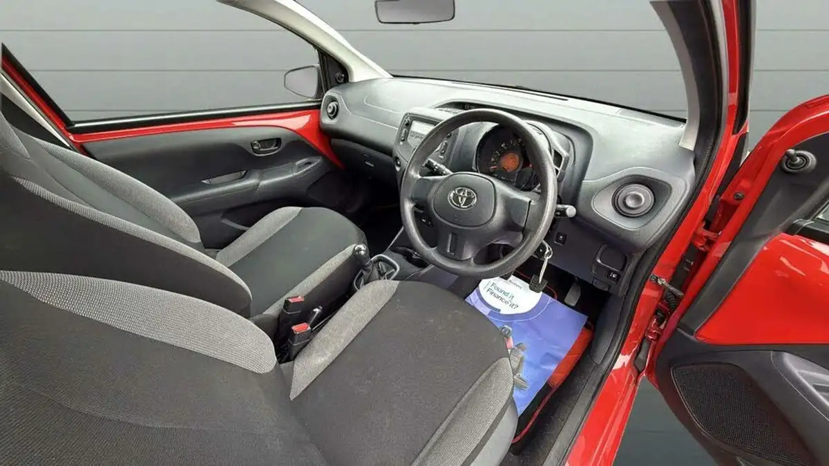 2019-toyota-aygo-10-vvt-i-x-5d-big-15