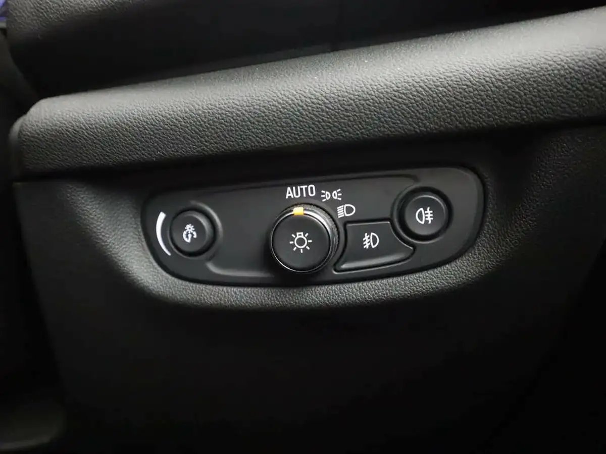 2021-vauxhall-insignia-grand-sport-15-turbo-d-ultimate-nav-big-24