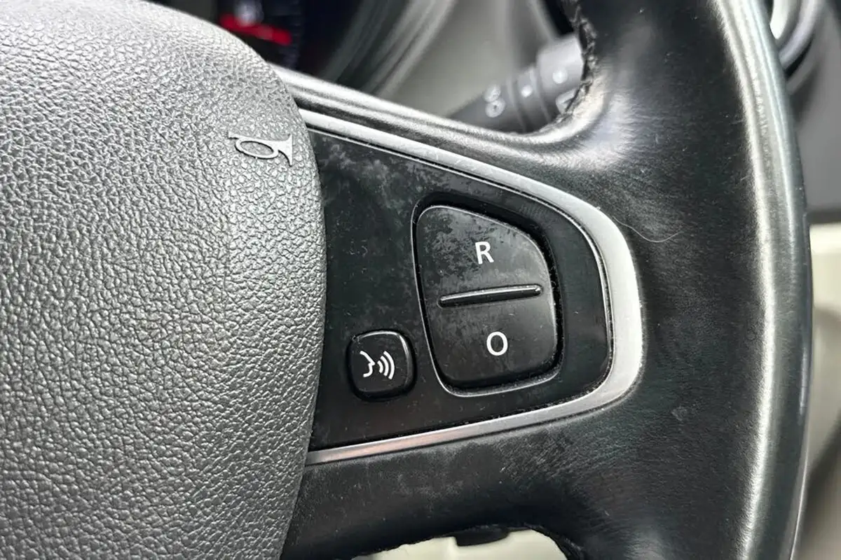 2019-renault-captur-15dci-gt-line-big-32