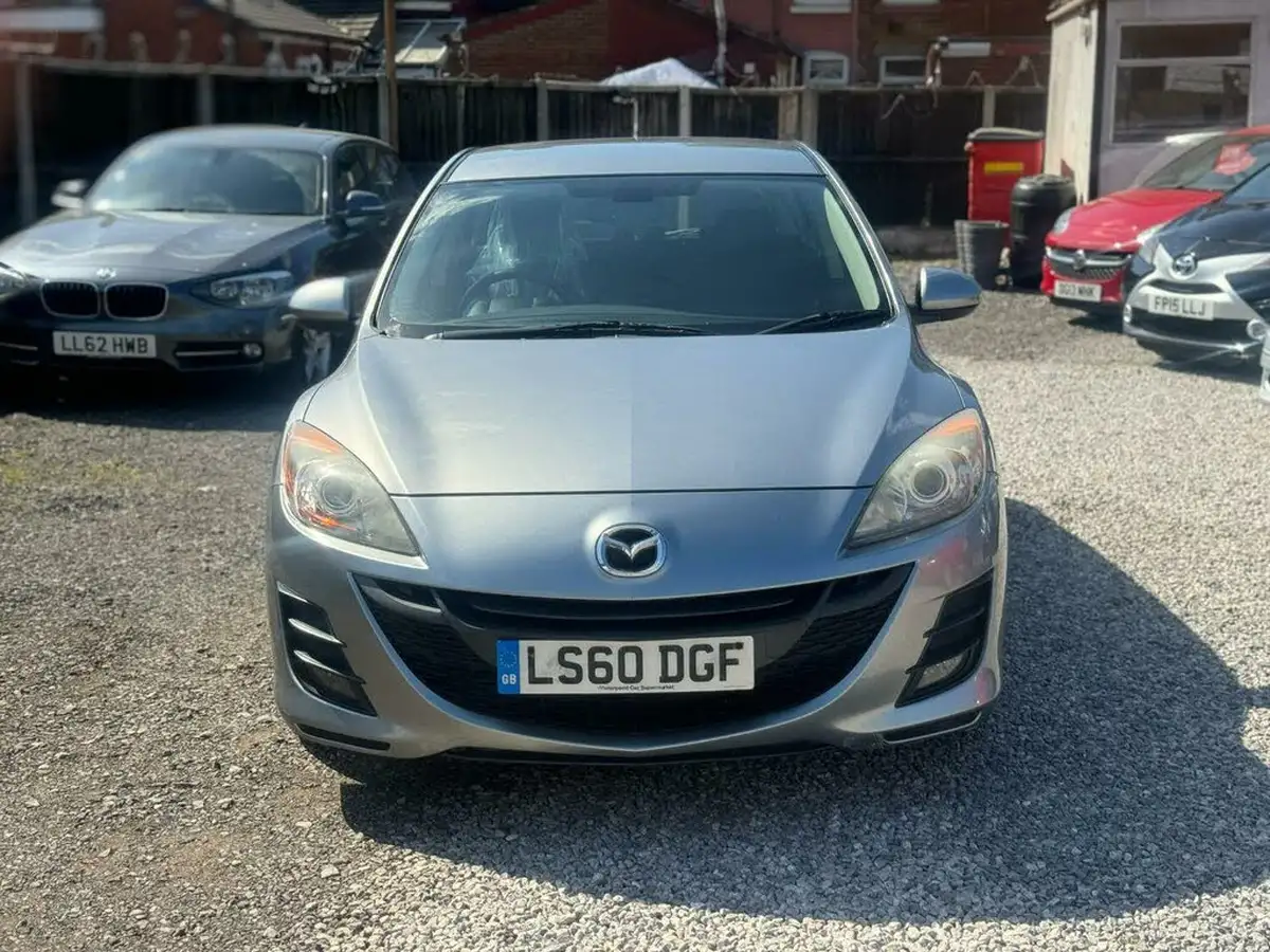2010-mazda-mazda3-16-ts2-big-2