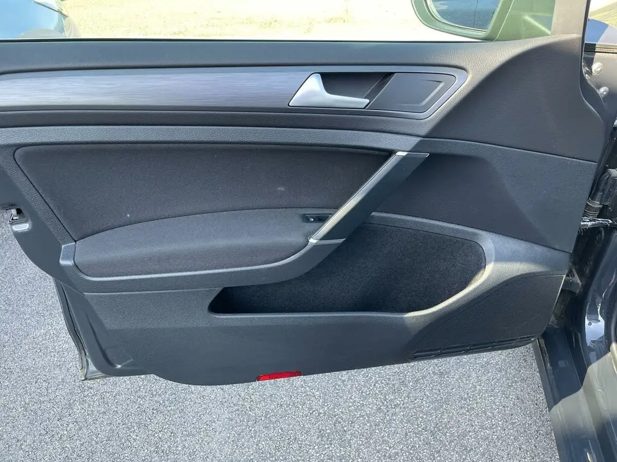 2020-volkswagen-golf-e-e-golf-big-26