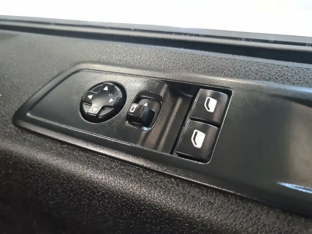2023-peugeot-expert-15-bluehdi-professional-premium-standard-1000-big-34