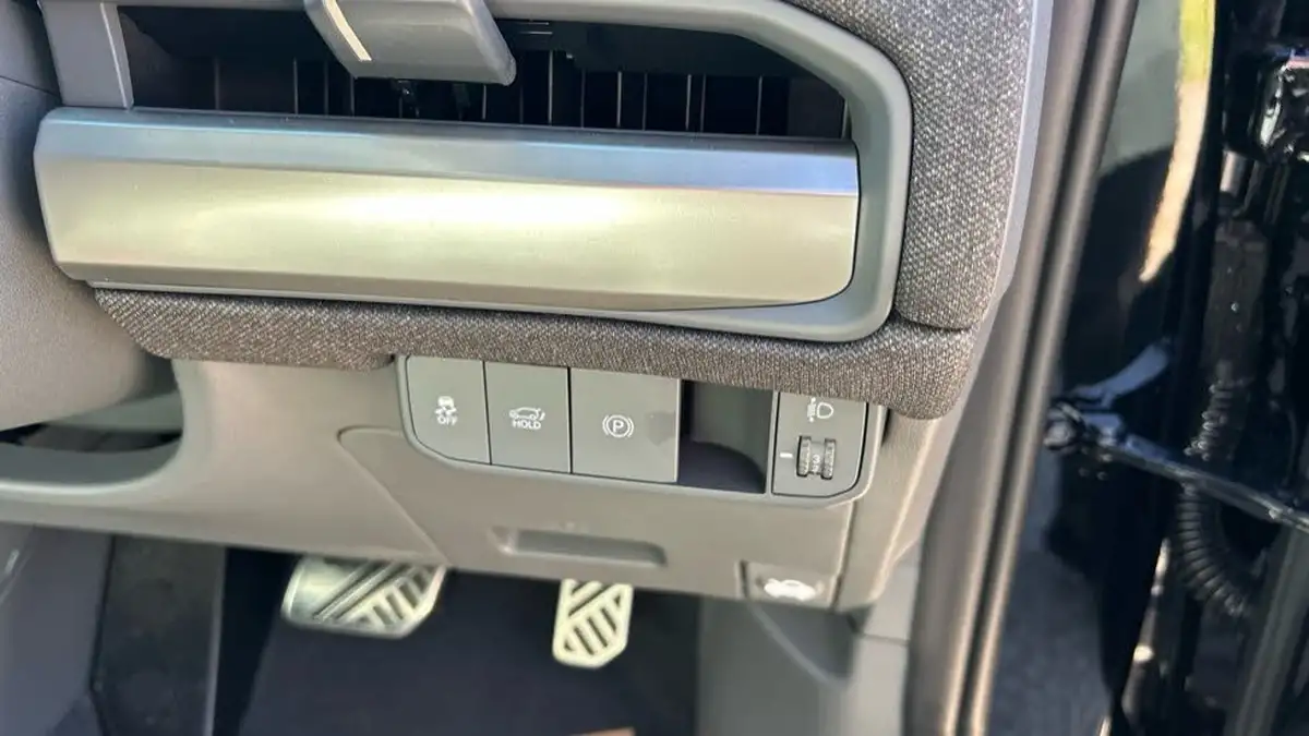 2025-kia-ev3-e-gt-line-s-big-23