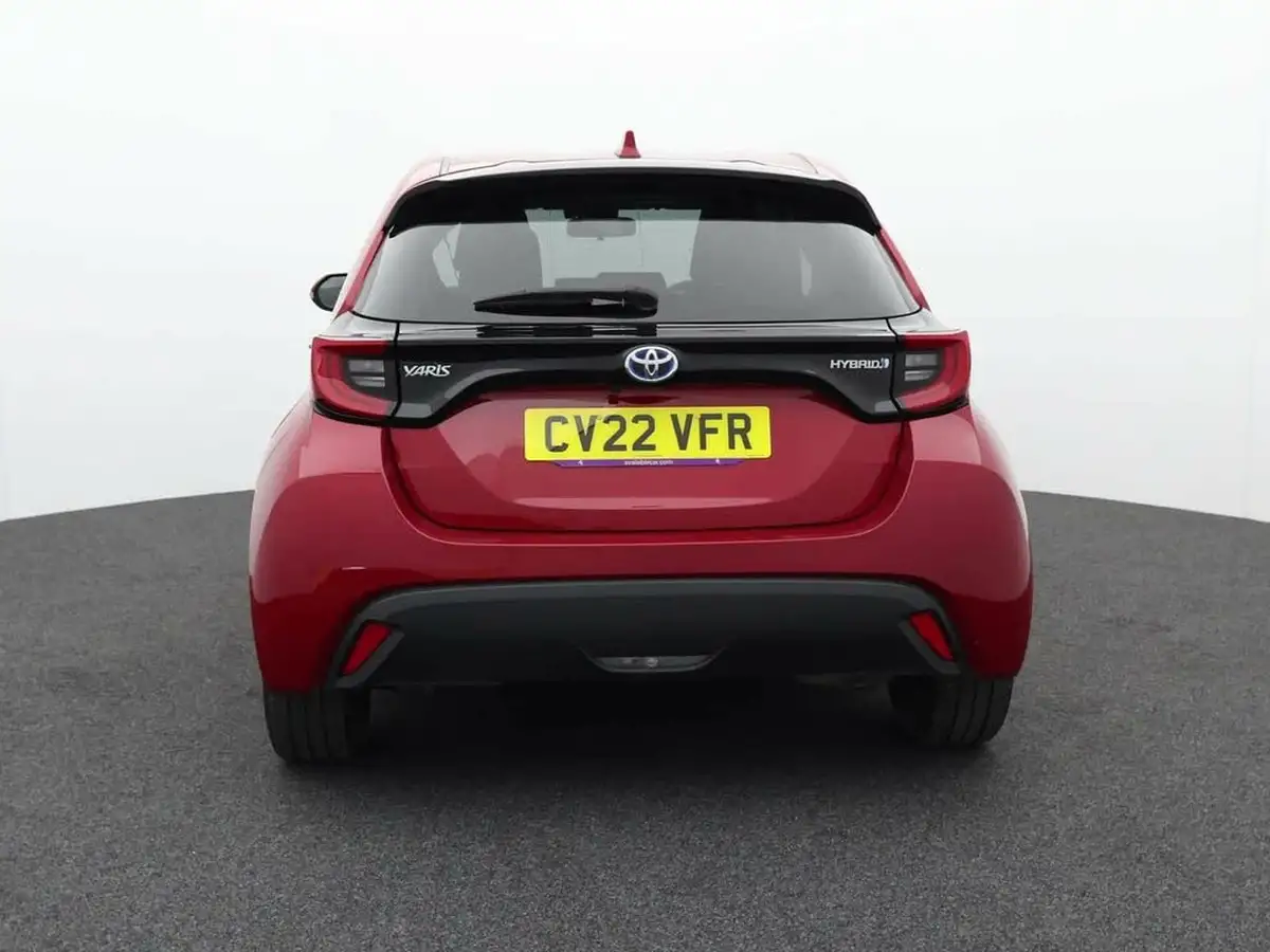 2022-toyota-yaris-15-vvt-i-design-big-3