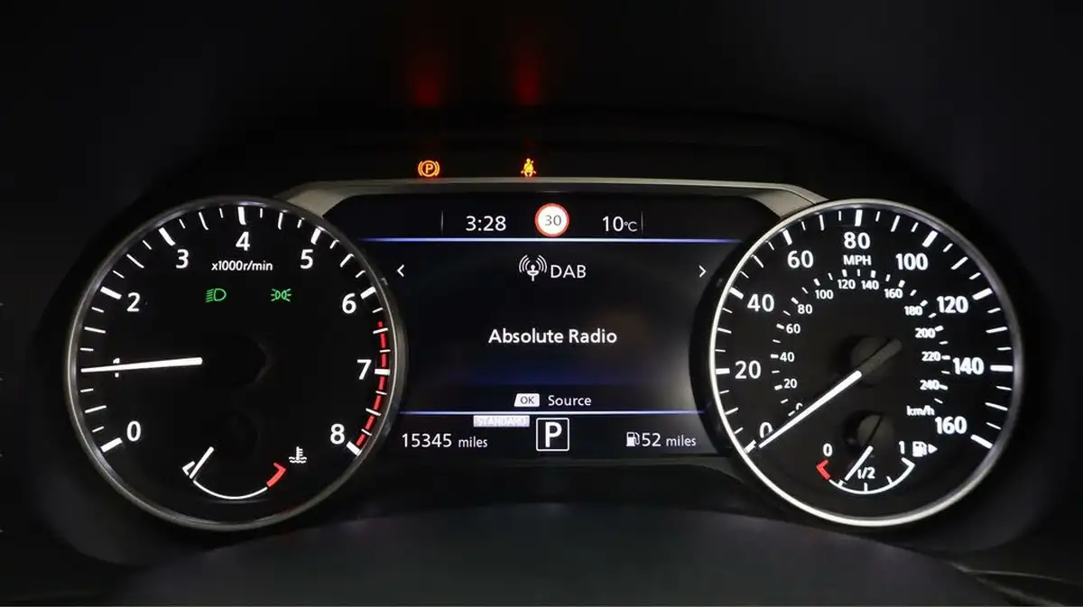 2021-nissan-juke-10-dig-t-tekna-dct-big-10