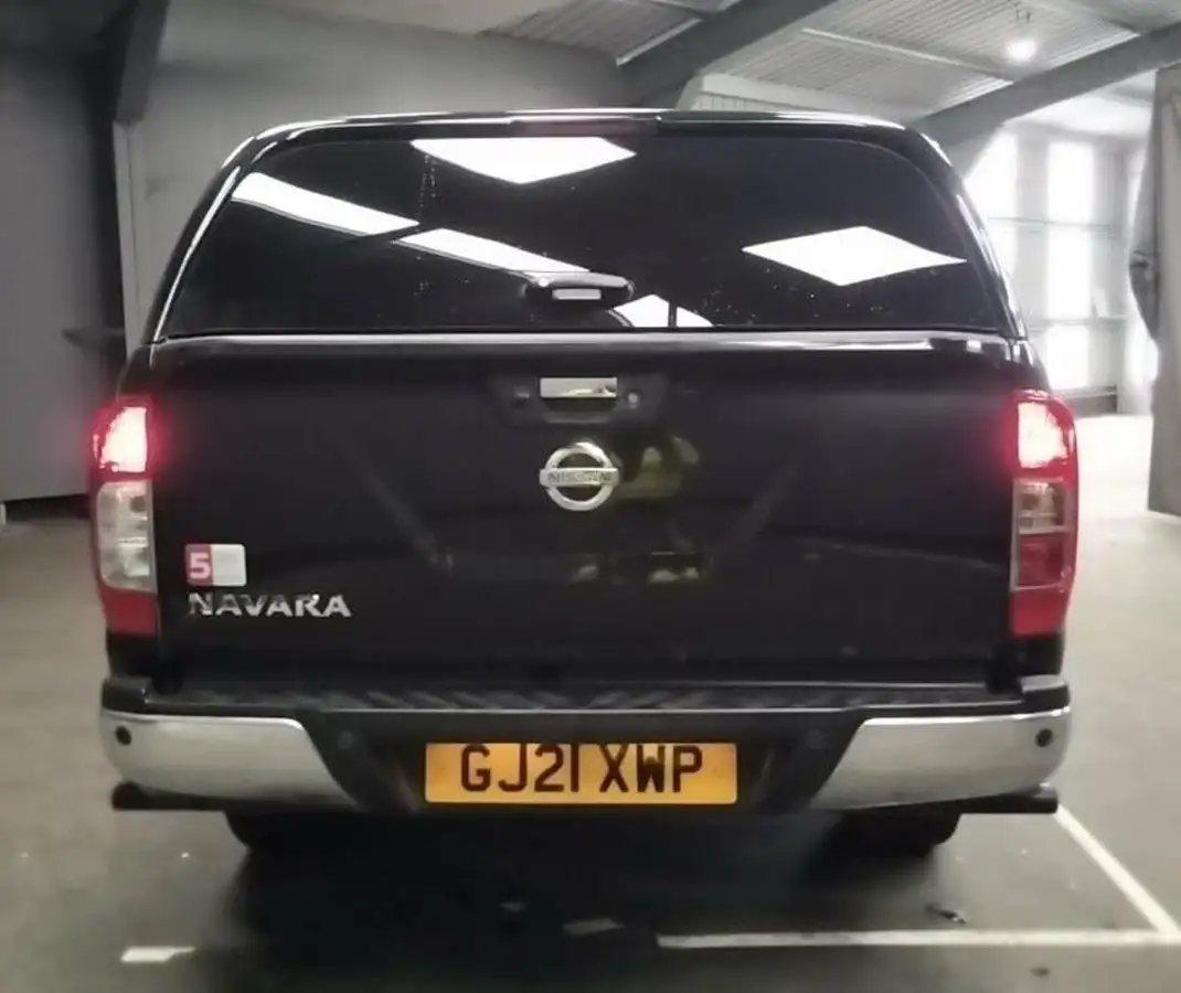 2021-nissan-navara-23dci-tt-tekna-8-navileather-auto-big-3