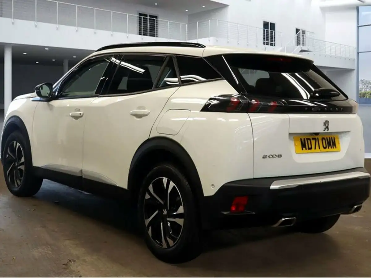 2022-peugeot-2008-suv-12-puretech-allure-premium-130bhp-eat8-big-2
