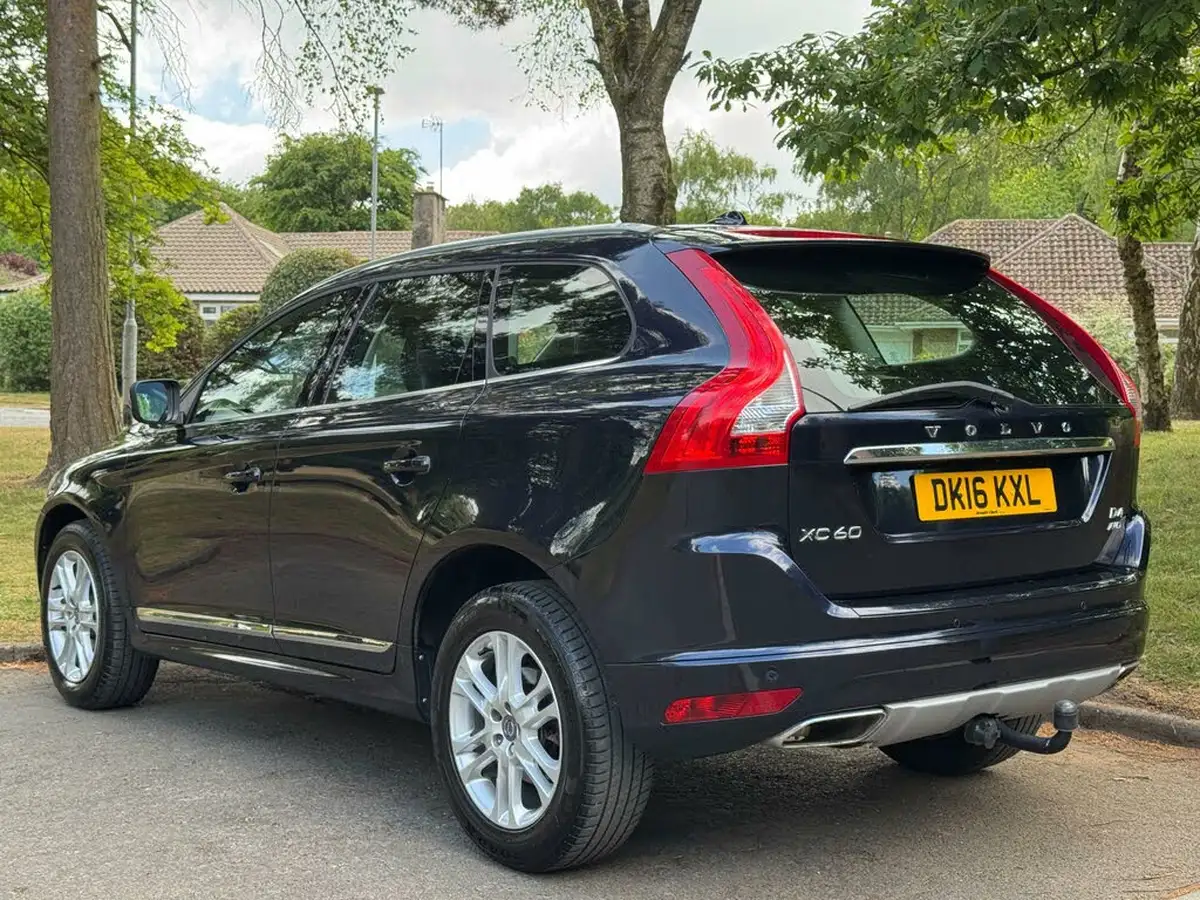 2016-volvo-xc60-24td-d4-se-lux-geartronic-big-53