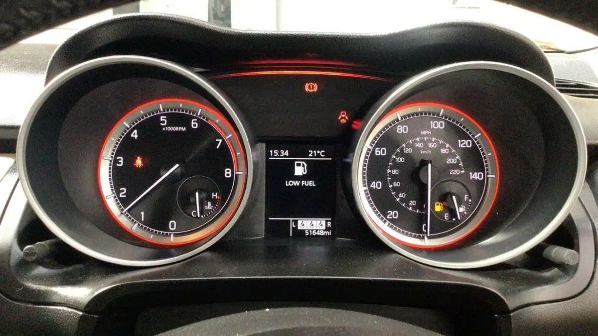 2021-suzuki-swift-12-dualjet-sz-l-big-11