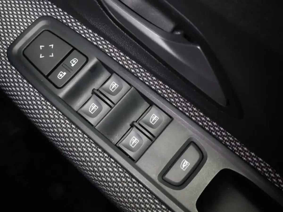 2024-dacia-sandero-stepway-10-tce-expression-90bhp-big-18