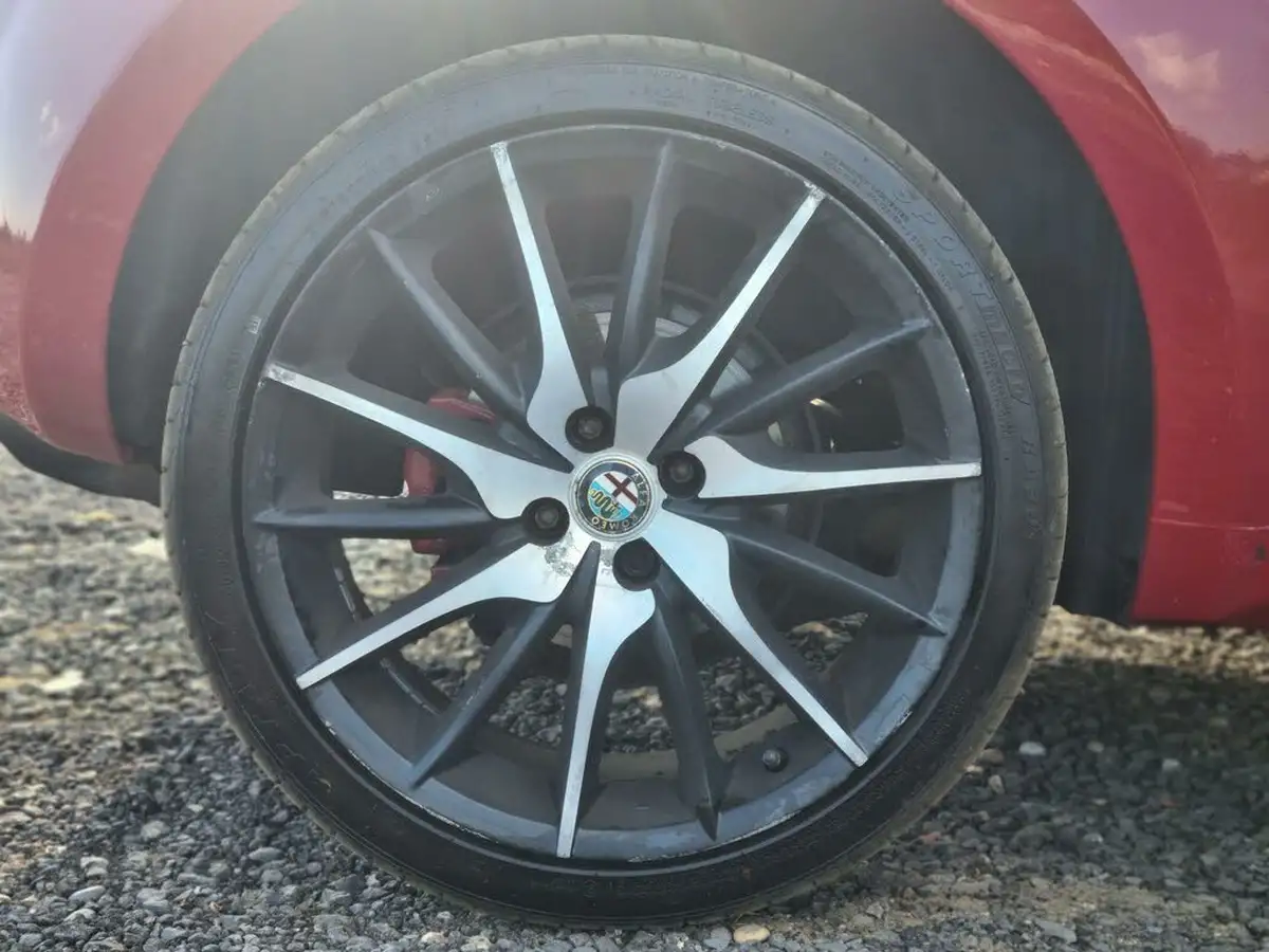 2015-alfa-romeo-mito-09-qv-line-big-32