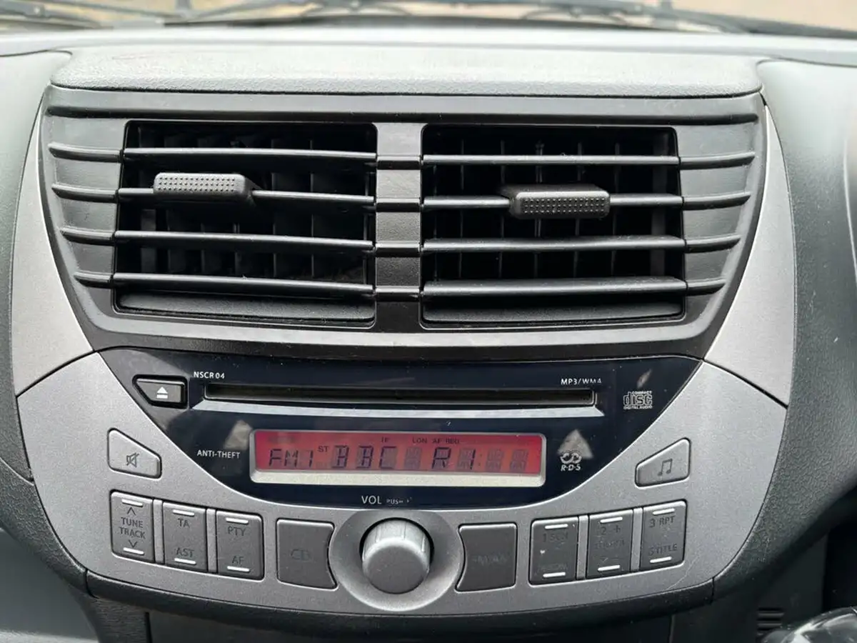 2014-suzuki-alto-10-sz-big-46