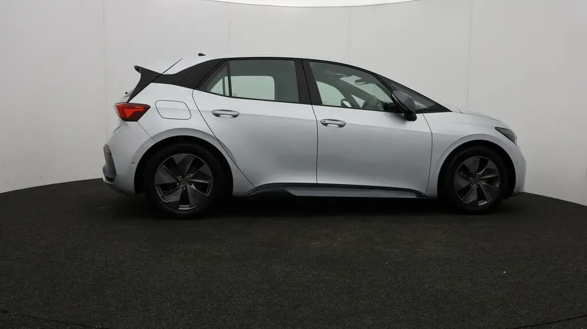 2022-cupra-born-e-v1-big-37