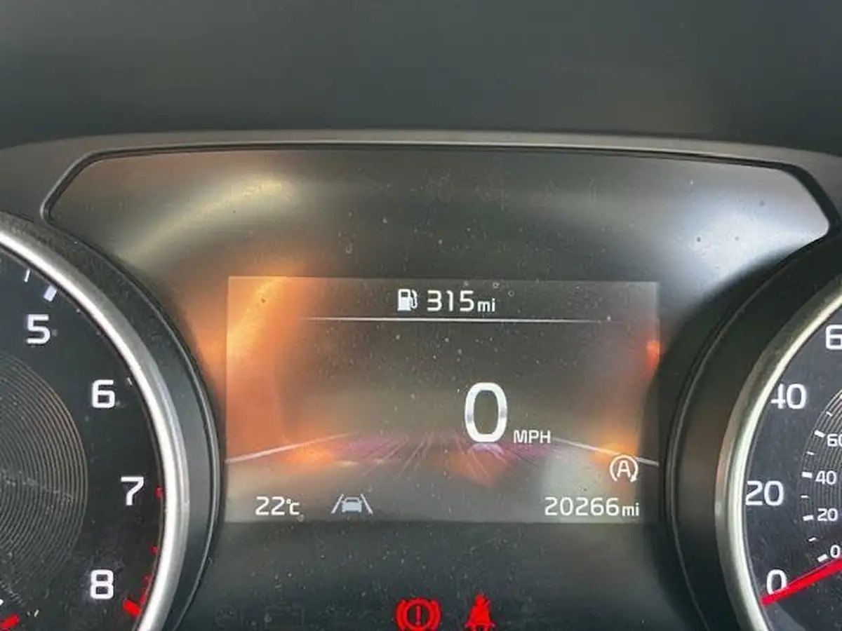 2022-kia-ceed-15-t-gdi-3-hatchback-big-15