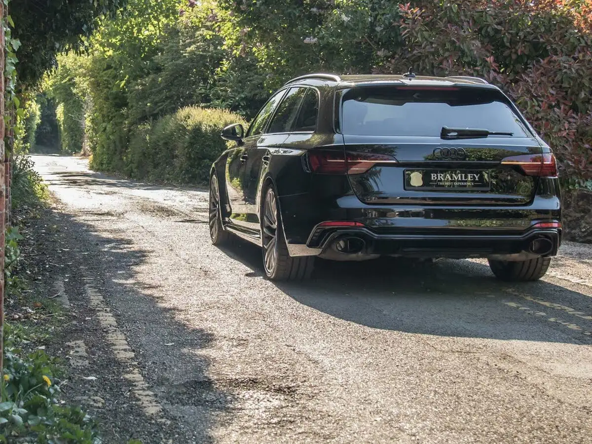 2024-audi-rs4-avant-29-tfsi-vorsprung-big-10
