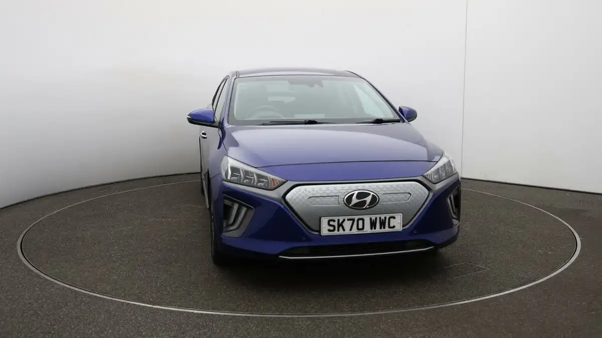 2020-hyundai-ioniq-e-premium-se-electric-100kw-big-39
