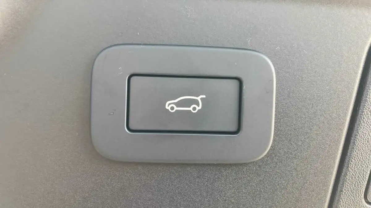 2025-land-rover-range-rover-velar-20-d200-dynamic-se-big-31