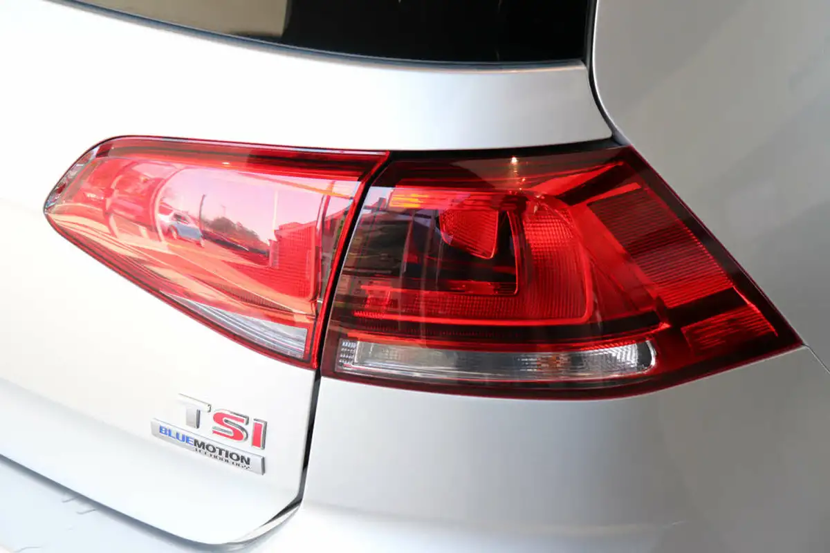 2014-volkswagen-golf-14-gt-tsi-140ps-act-hatchback-5d-1395cc-dsg-big-74