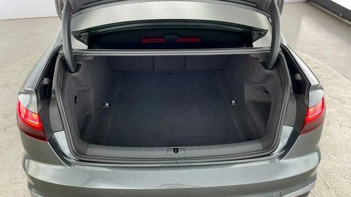 2024-audi-a4-20-35-tfsi-s-line-big-32