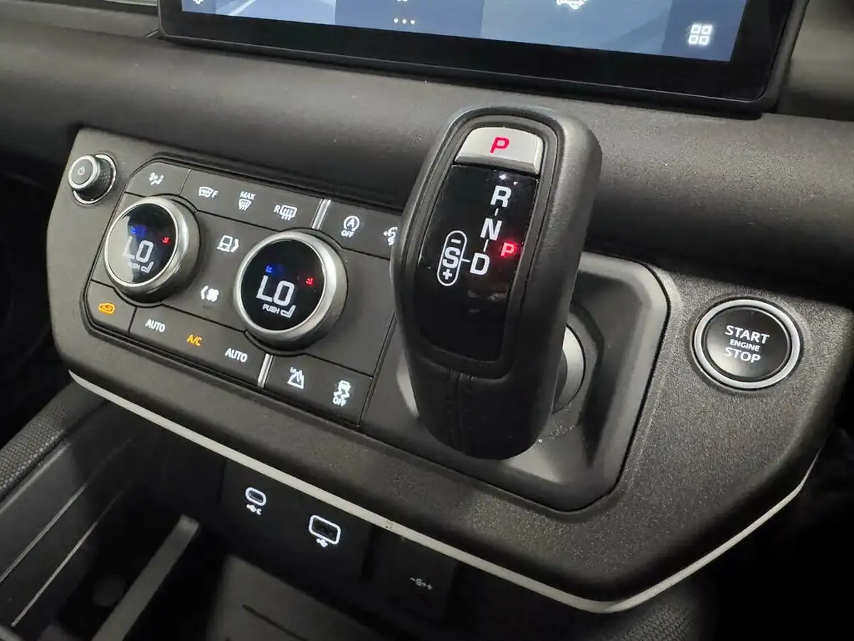 2021-land-rover-90-defender-20-p300-x-dynamic-se-big-42
