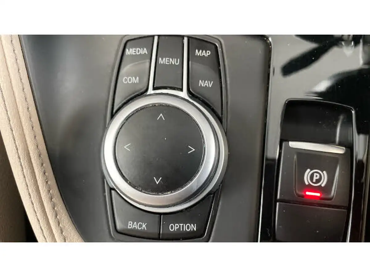 2021-bmw-x1-20-sdrive20i-xline-big-45