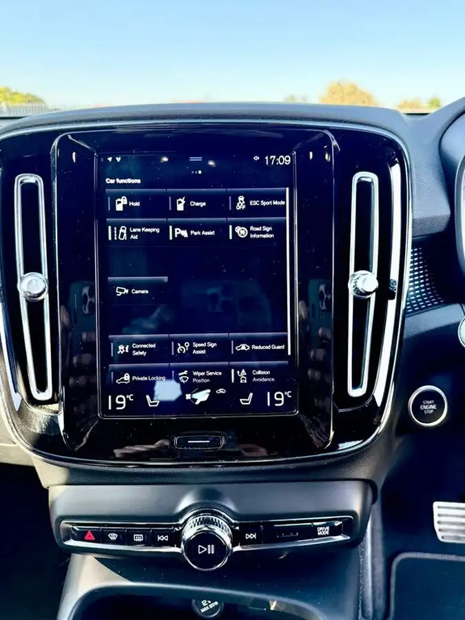 2020-volvo-xc40-15-t5-r-design-plug-in-hybrid-big-24