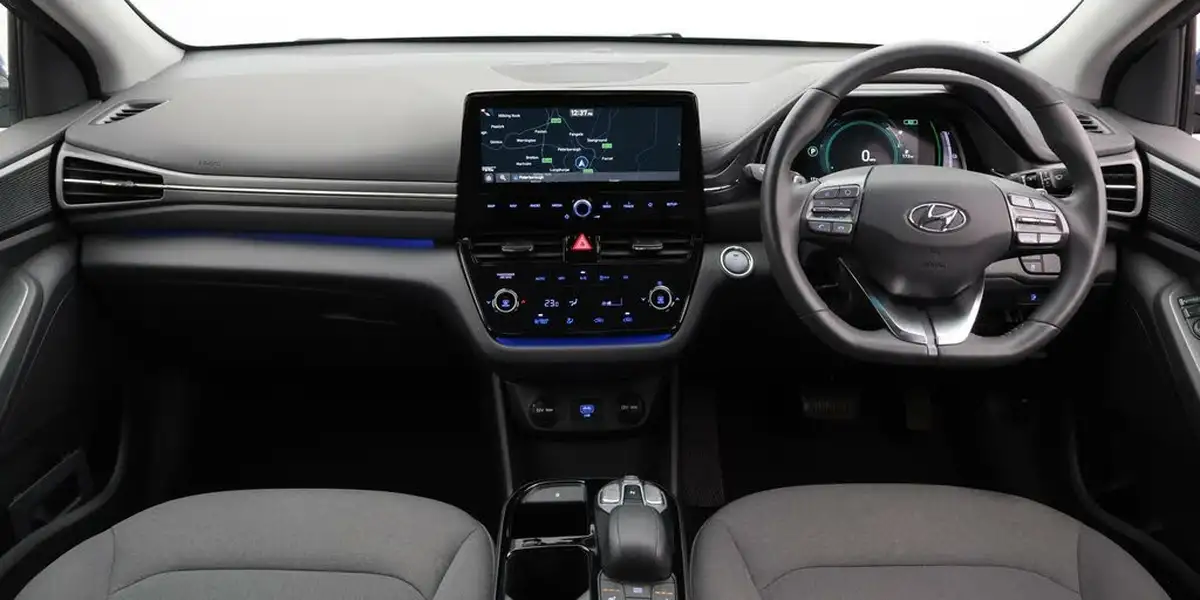 2022-hyundai-ioniq-e-premium-electric-big-13