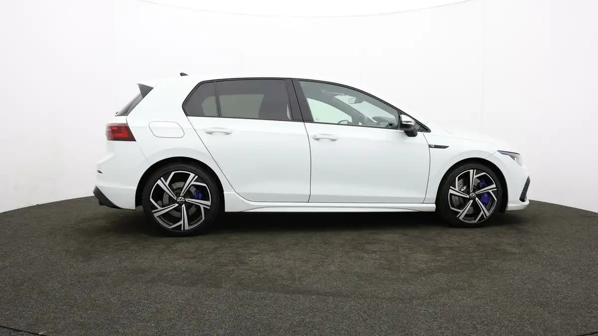 2023-volkswagen-golf-20-tsi-r-320ps-hatchback-big-36