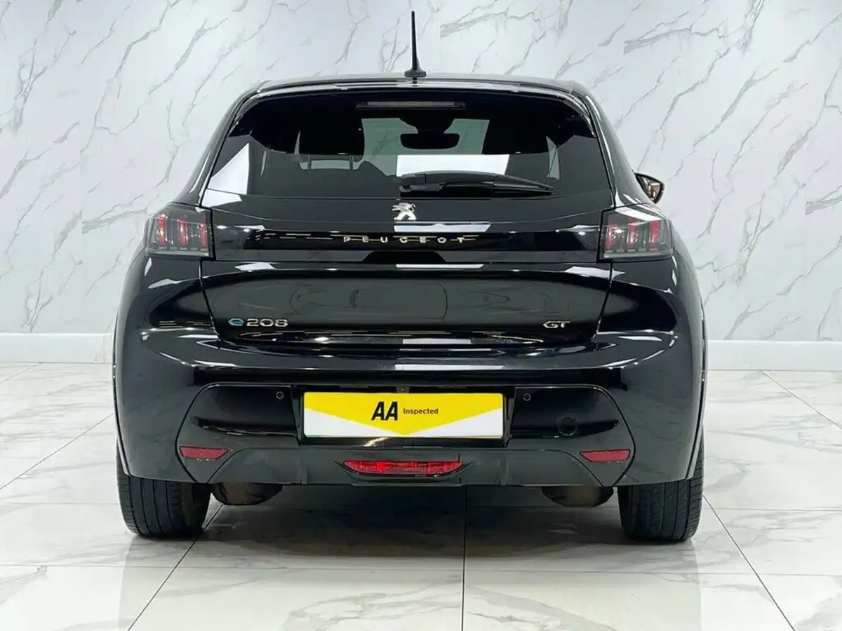 2023-peugeot-208-e-gt-136ps-50kwh-big-12