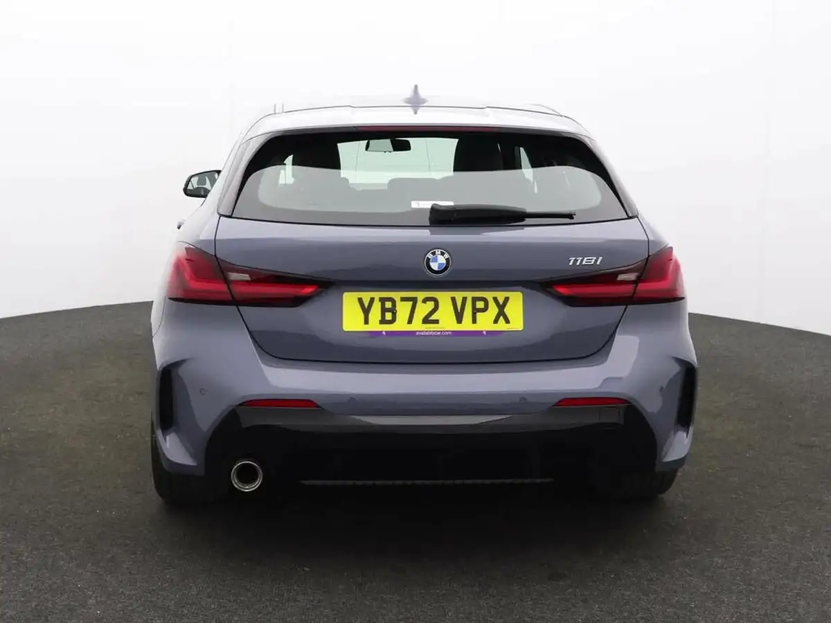 2022-bmw-1-series-15-118i-m-sport-lcp-big-3