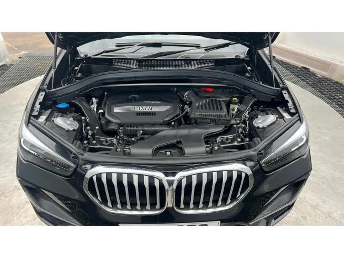2021-bmw-x1-15-sdrive18i-xline-big-7