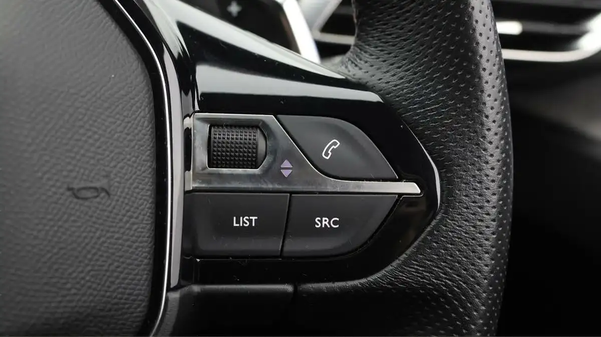 2021-peugeot-5008-suv-12-puretech-gt-premium-big-21