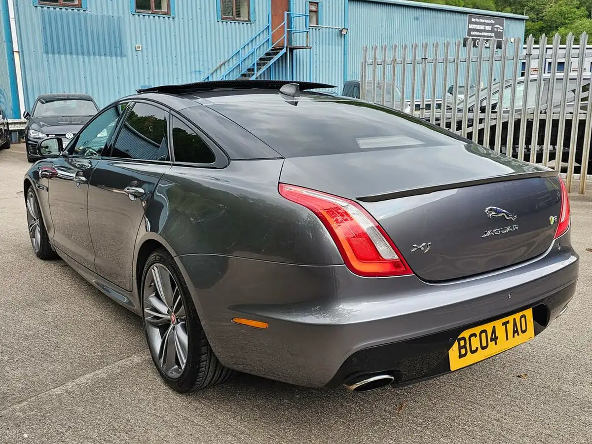 2016-jaguar-xj-series-30td-xj-r-sport-30tdv6-296bhp-big-5